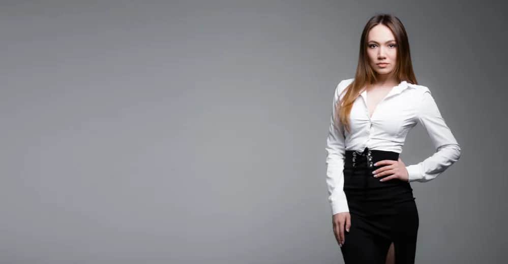 Skuteczne sposoby na pozbycie się plam z białej bluzki bez trwogi